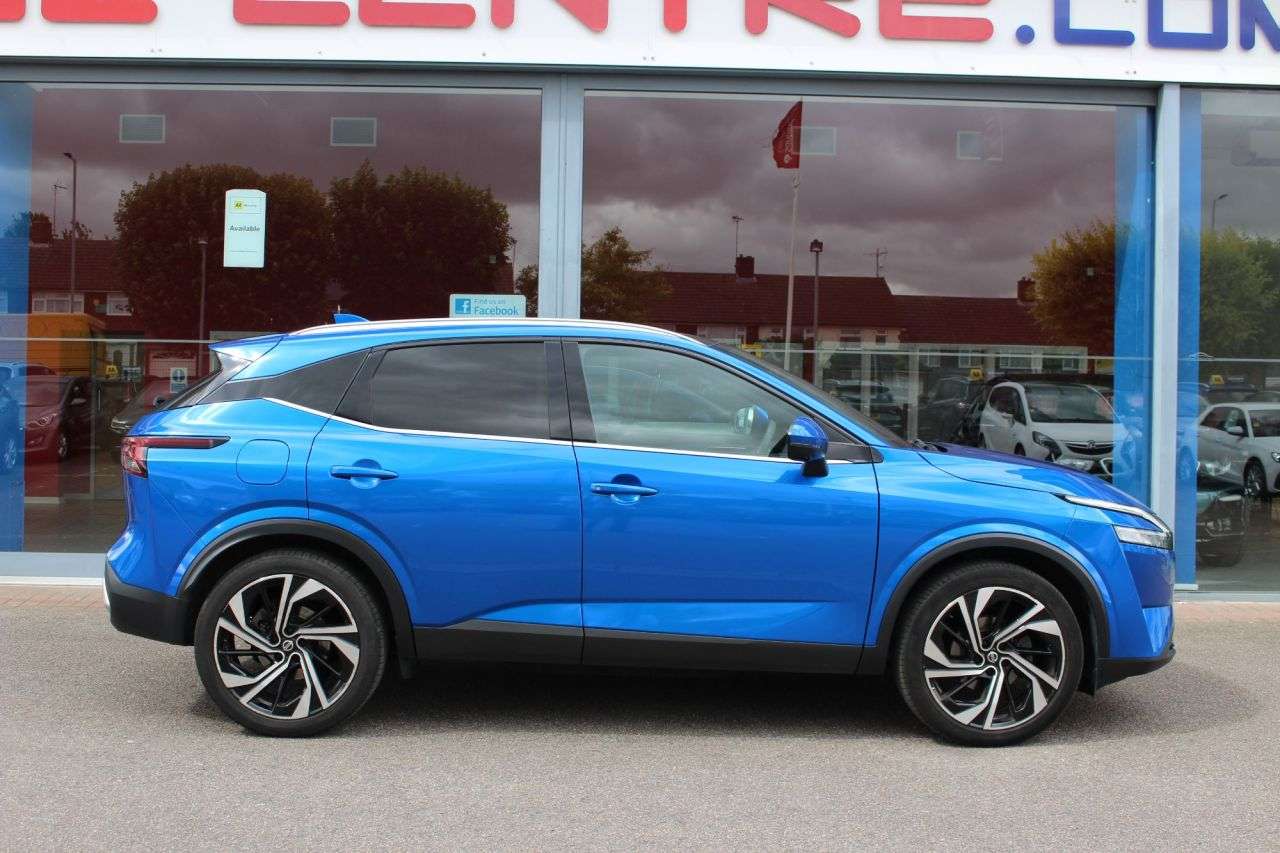 A 2021 NISSAN QASHQAI 1.3 DIG-T MHEV Tekna+ SUV 5dr Petrol Hybrid Manual Euro 6 (s/s) (158 ps) HT A 2021 NISSAN QASHQAI 1.3 DIG-T MHEV Tekna+ SUV 5dr Petrol Hybrid Manual Euro 6 (s/s) (158 ps) HT