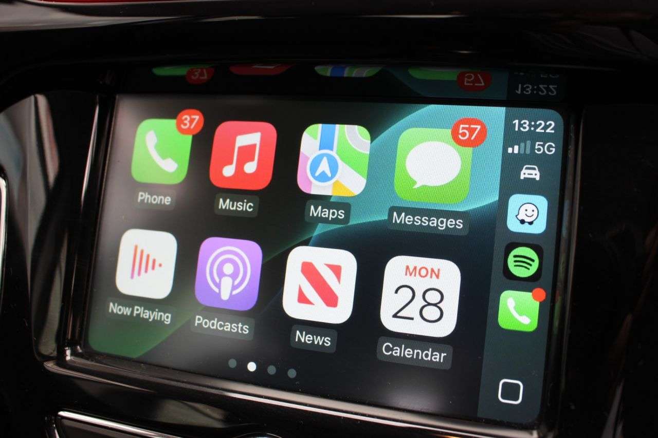 A 2019 VAUXHALL CORSA 1.4i ecoTEC SRi VX Line Nav Black Hatchback 5dr Petrol Manual Euro 6 (90 ps A 2019 VAUXHALL CORSA 1.4i ecoTEC SRi VX Line Nav Black Hatchback 5dr Petrol Manual Euro 6 (90 ps