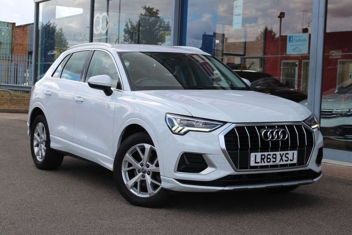 Check out this Audi Q3 2019 Diesel Automatic