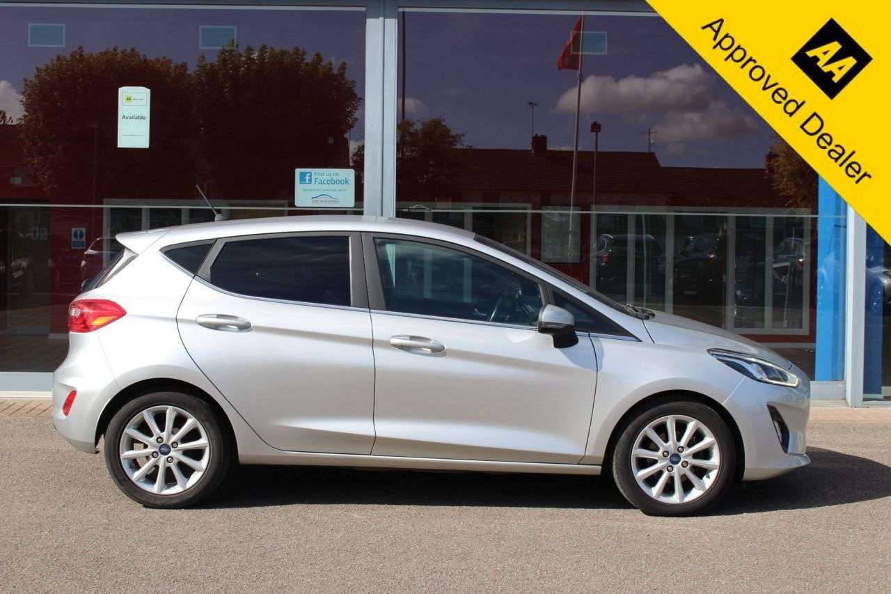 A 2018 FORD FIESTA 1.0T EcoBoost Titanium Hatchback 5dr Petrol Manual Euro 6 (s/s) (100 ps) 16 A 2018 FORD FIESTA 1.0T EcoBoost Titanium Hatchback 5dr Petrol Manual Euro 6 (s/s) (100 ps) 16