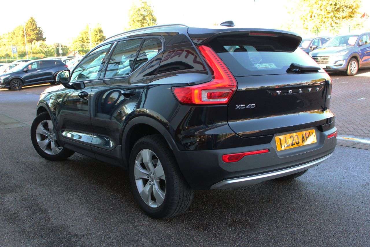 2020 VOLVO XC40 2020 VOLVO XC40