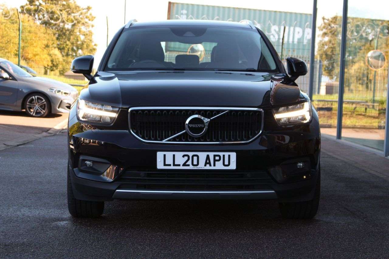 2020 VOLVO XC40 2020 VOLVO XC40