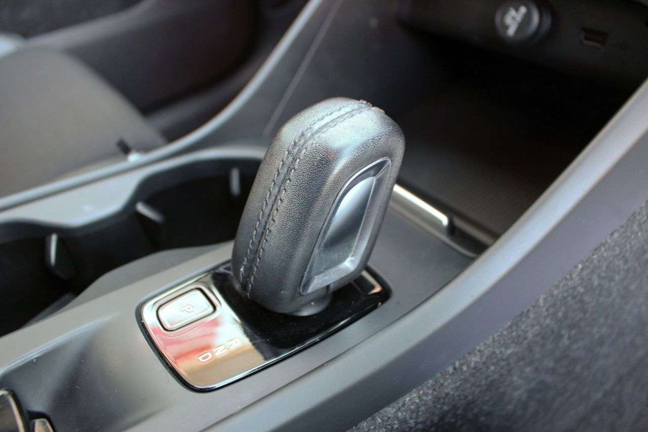 2020 VOLVO XC40 2020 VOLVO XC40