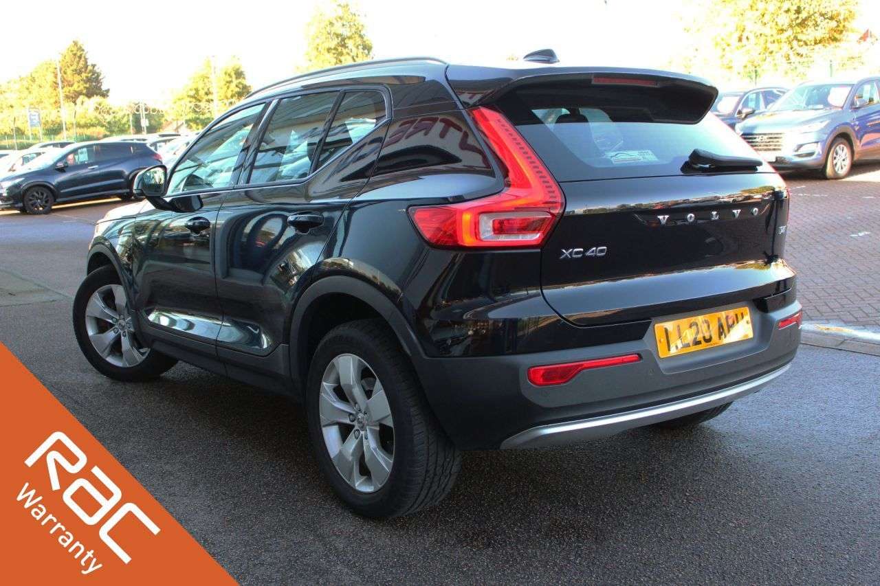 2020 VOLVO XC40 2020 VOLVO XC40