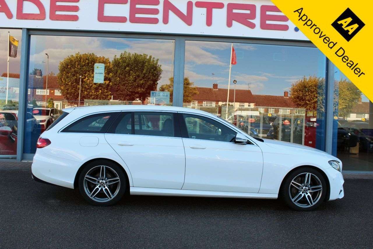 A 2017 MERCEDES-BENZ E-CLASS 2.0 E220d AMG Line Estate 5dr Diesel G-Tronic+ Euro 6 (s/s) (194 ps) 19" AL A 2017 MERCEDES-BENZ E-CLASS 2.0 E220d AMG Line Estate 5dr Diesel G-Tronic+ Euro 6 (s/s) (194 ps) 19" AL