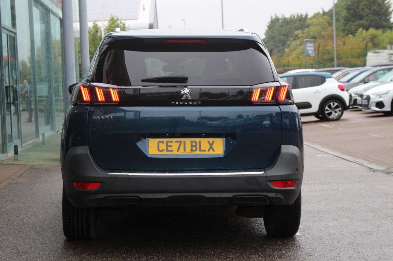 2021 PEUGEOT 5008 2021 PEUGEOT 5008