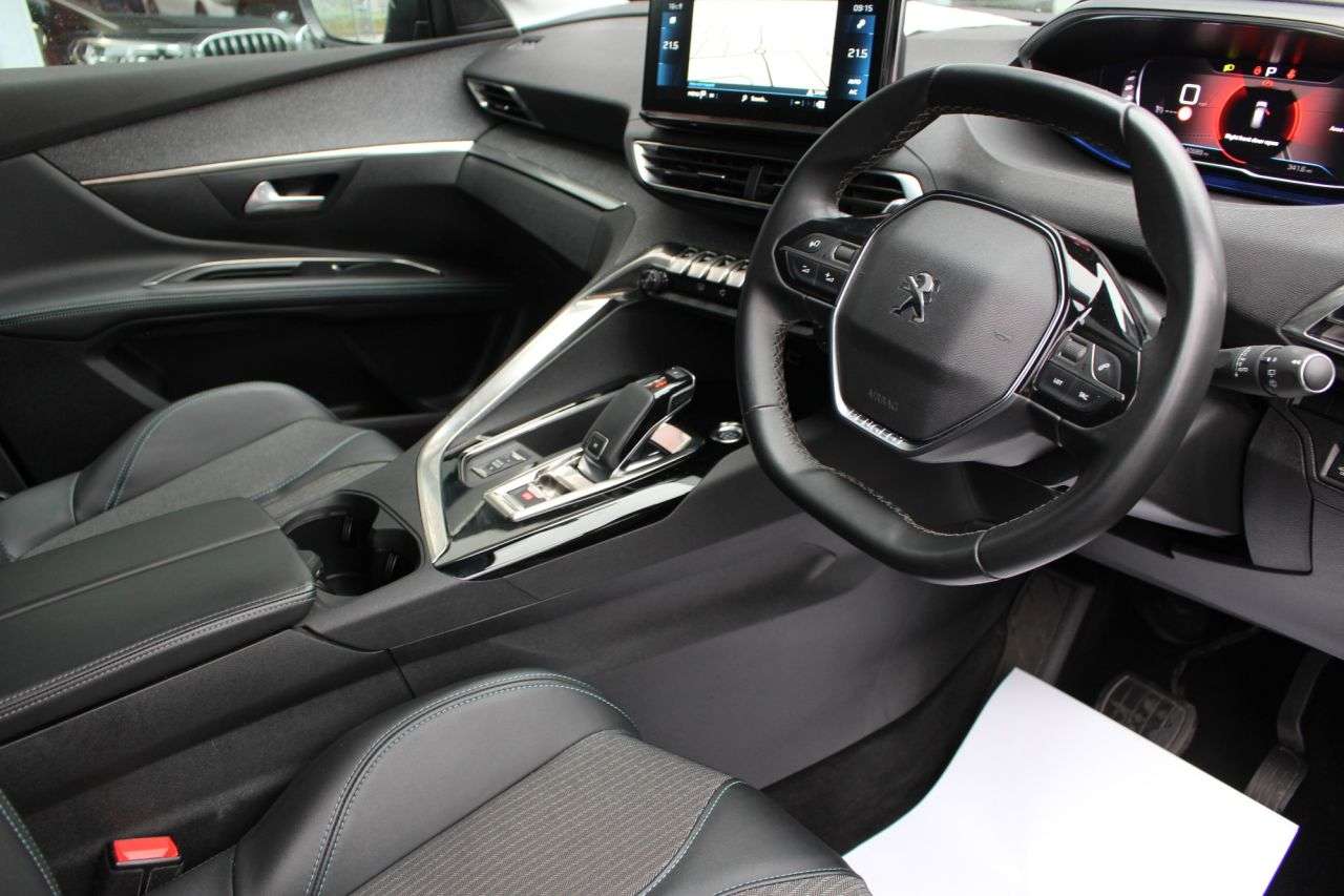 2021 PEUGEOT 5008 2021 PEUGEOT 5008