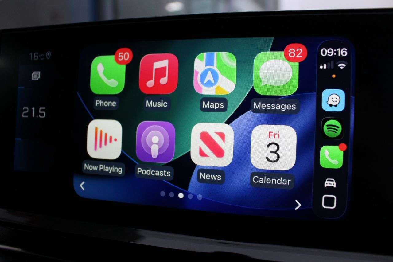 2021 PEUGEOT 5008 2021 PEUGEOT 5008