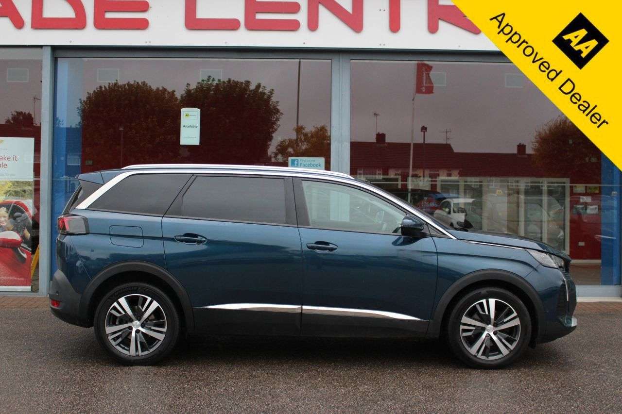 2021 PEUGEOT 5008 2021 PEUGEOT 5008