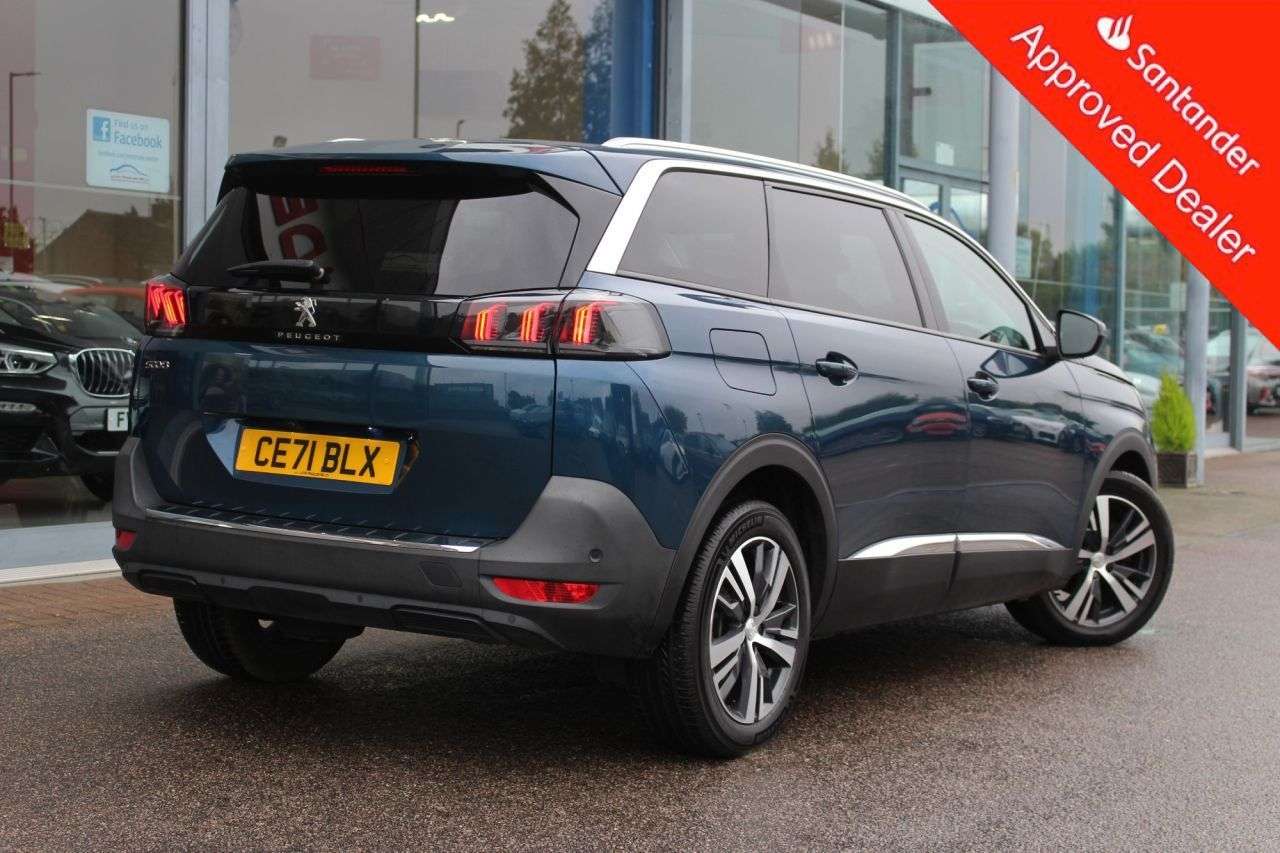 2021 PEUGEOT 5008 2021 PEUGEOT 5008