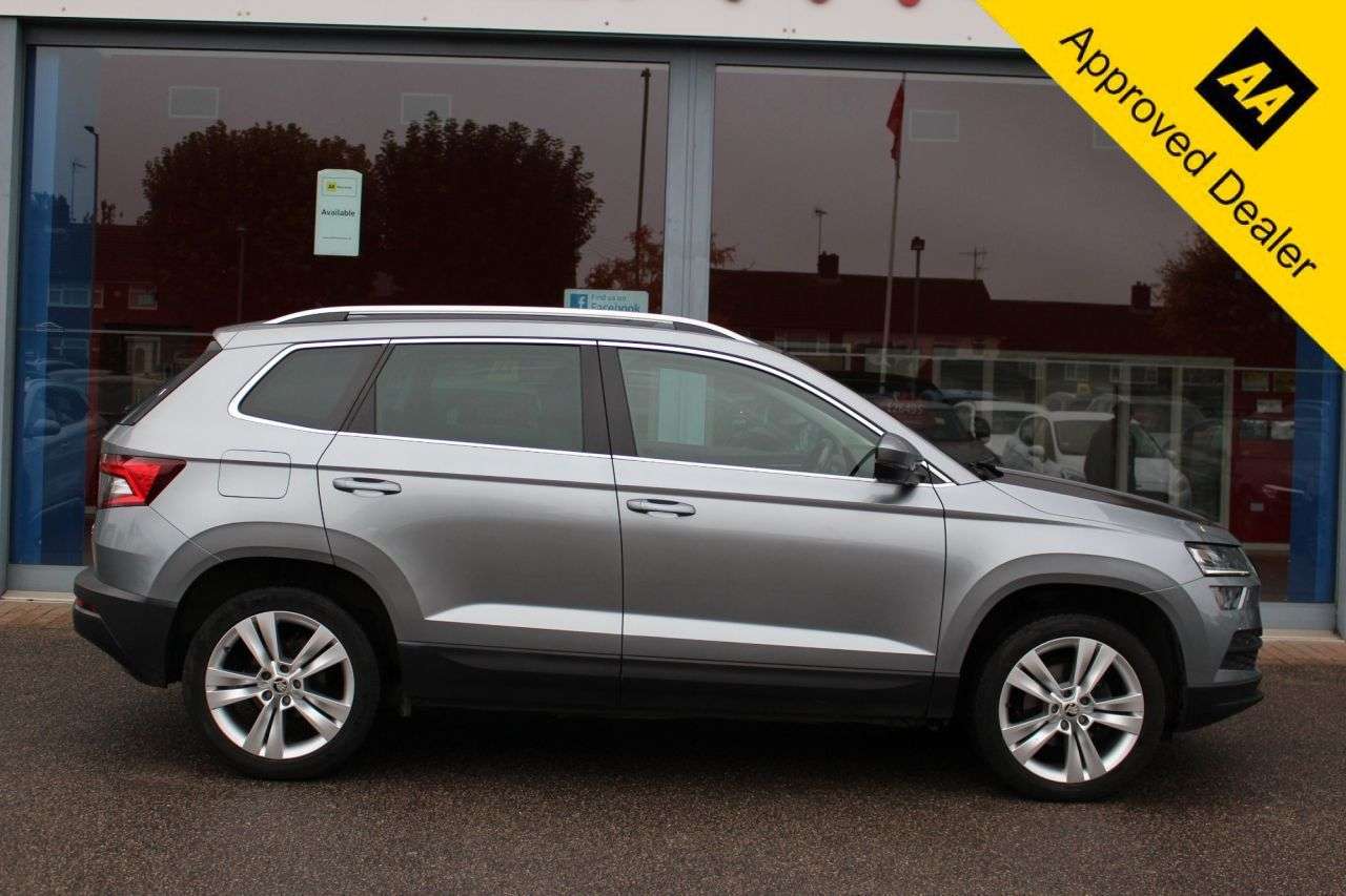 A 2019 SKODA KAROQ 1.5 TSI ACT SE L SUV 5dr Petrol DSG Euro 6 (s/s) (150 ps) LEDS, 18" ALLOYS, A 2019 SKODA KAROQ 1.5 TSI ACT SE L SUV 5dr Petrol DSG Euro 6 (s/s) (150 ps) LEDS, 18" ALLOYS,