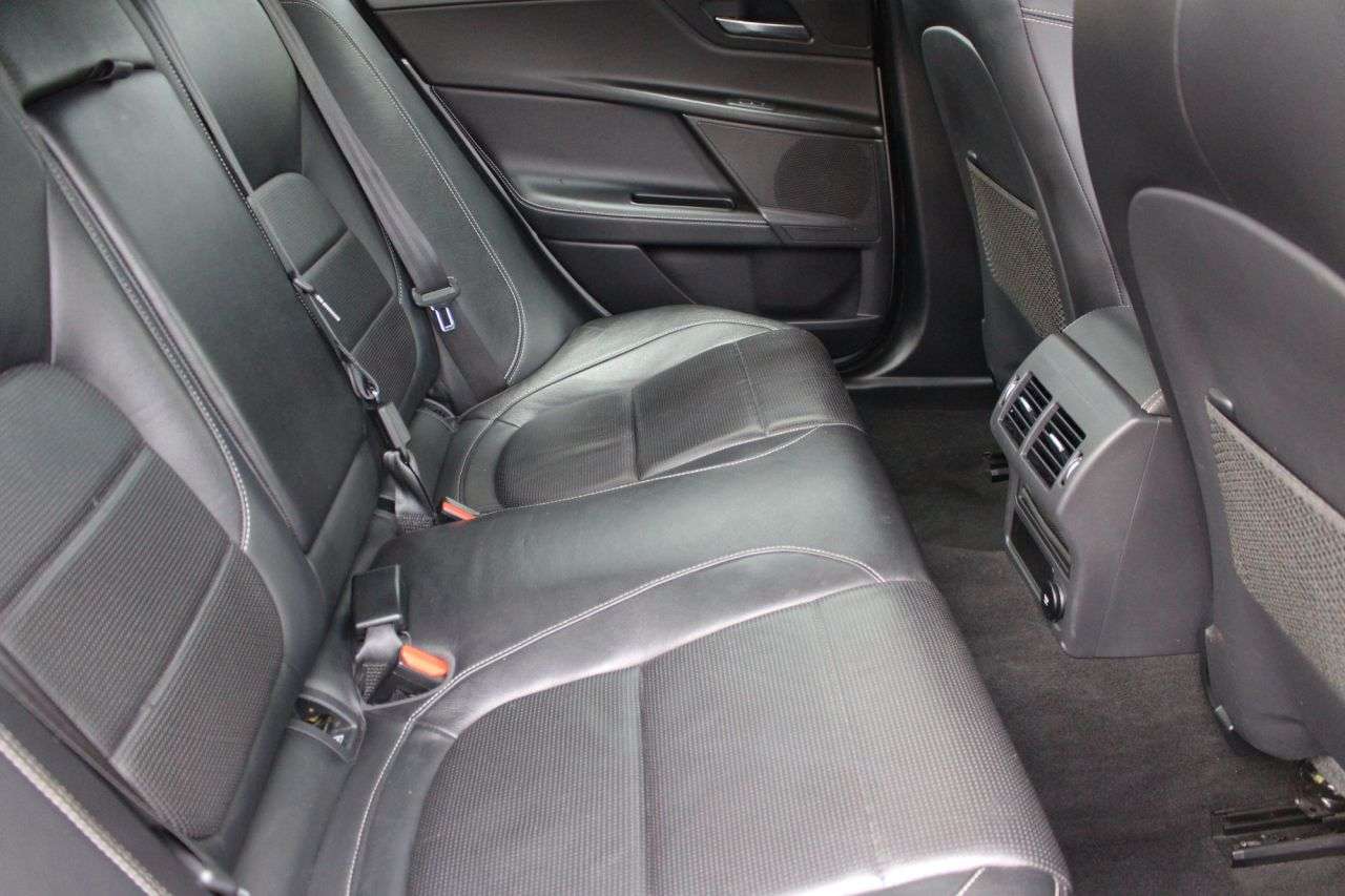 2019 JAGUAR XE 2019 JAGUAR XE