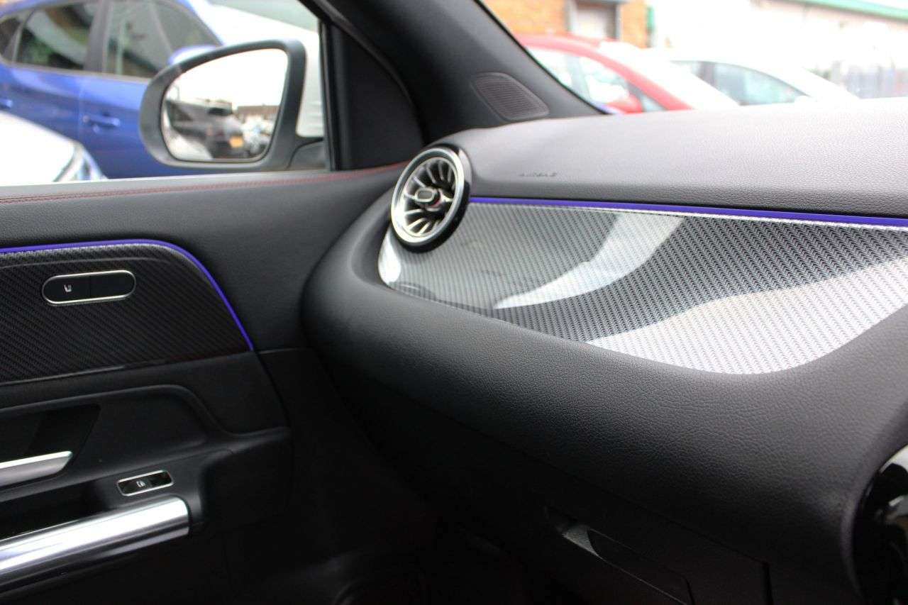 2021 MERCEDES-BENZ GLA 2021 MERCEDES-BENZ GLA