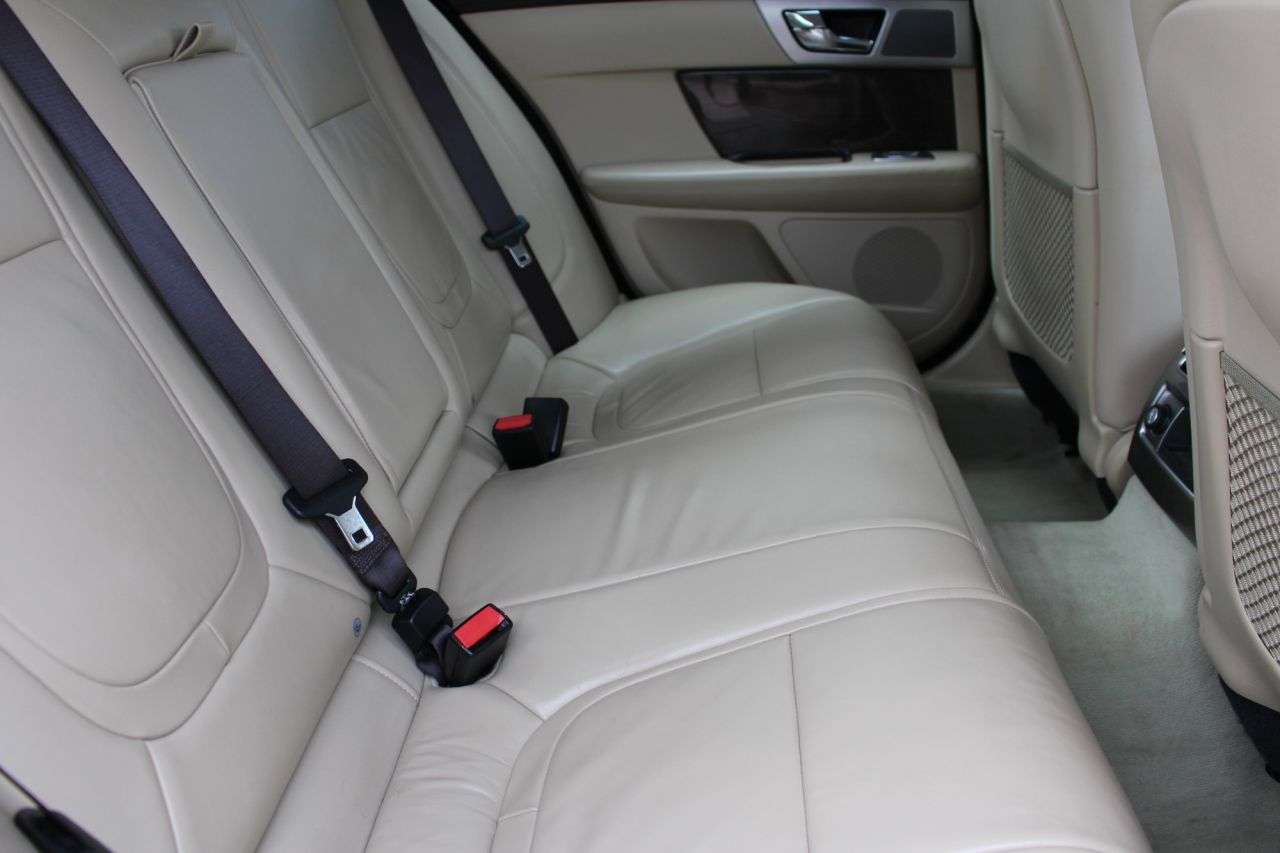 2014 JAGUAR XF 2014 JAGUAR XF