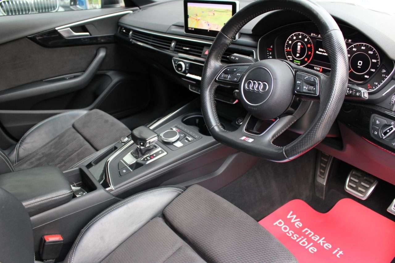 2017 AUDI A4 AVANT 2017 AUDI A4 AVANT