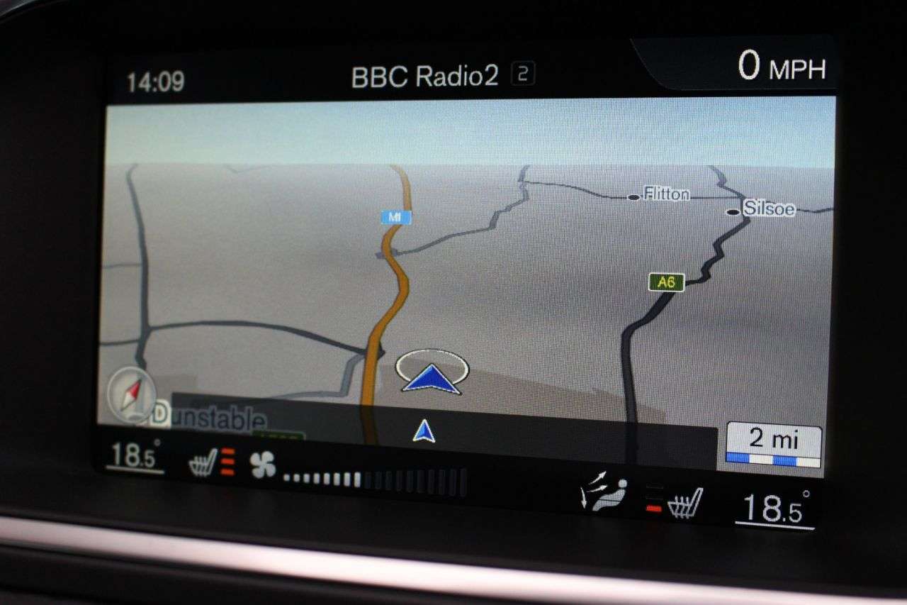 2016 VOLVO V40 2016 VOLVO V40