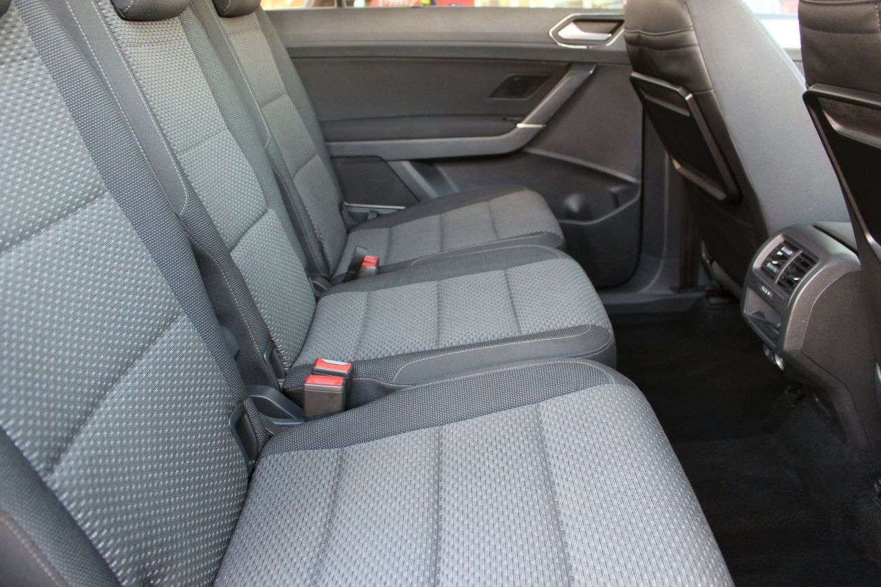 2017 VOLKSWAGEN TOURAN 2017 VOLKSWAGEN TOURAN