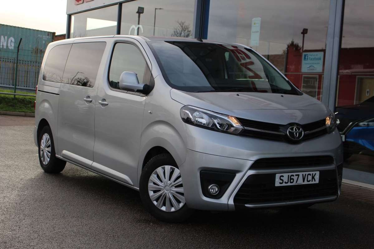 Check out this Toyota Proace Verso 2017 Diesel Manual