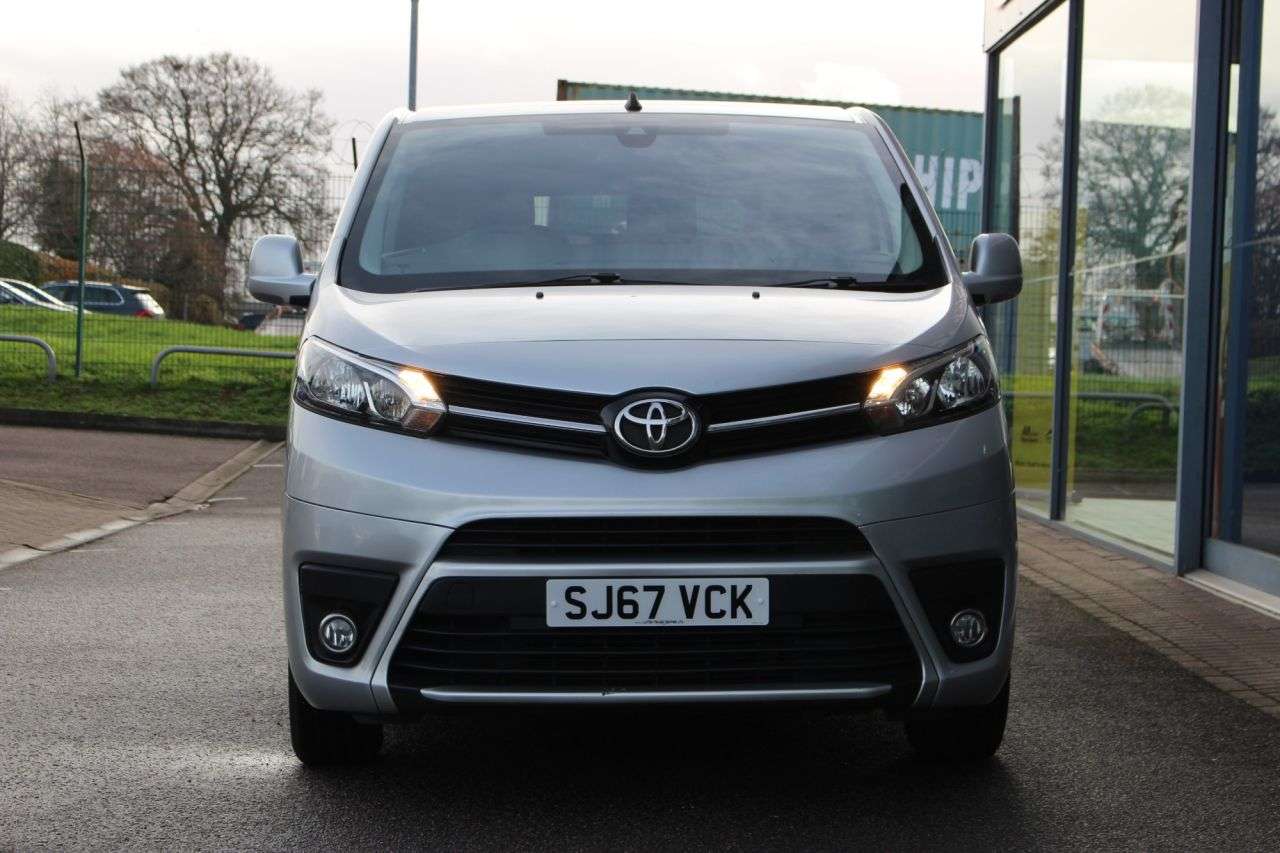 2017 TOYOTA PROACE VERSO 2017 TOYOTA PROACE VERSO