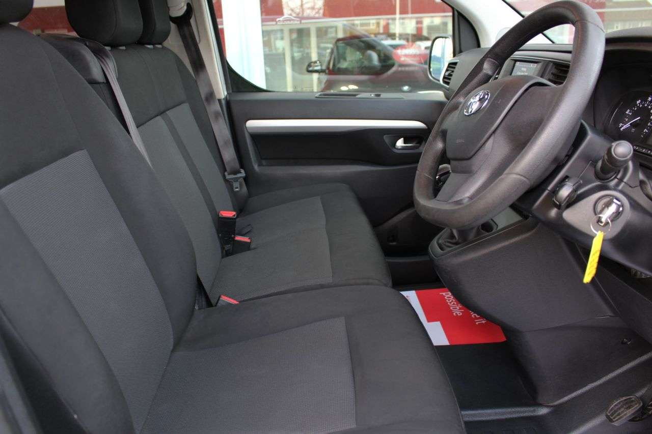 2017 TOYOTA PROACE VERSO 2017 TOYOTA PROACE VERSO