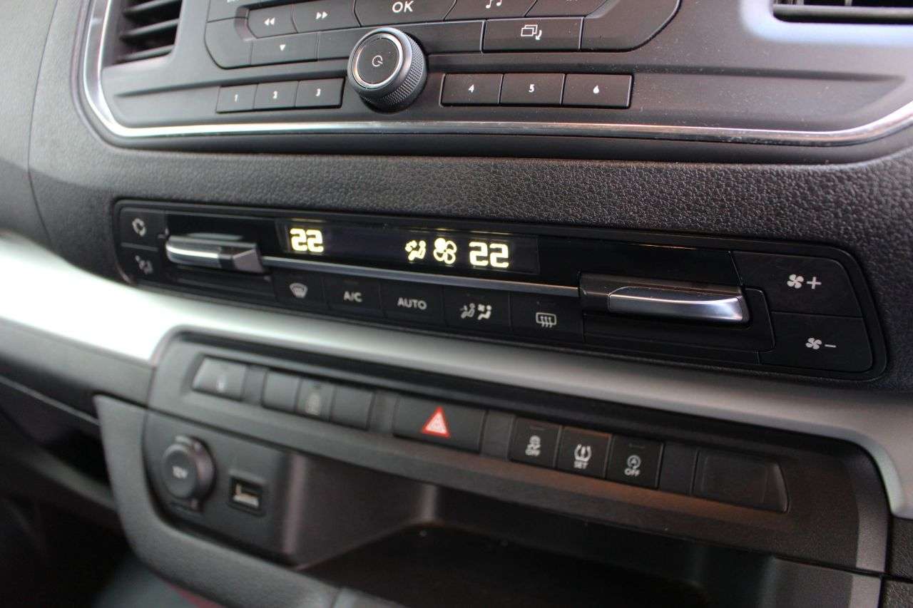 2017 TOYOTA PROACE VERSO 2017 TOYOTA PROACE VERSO