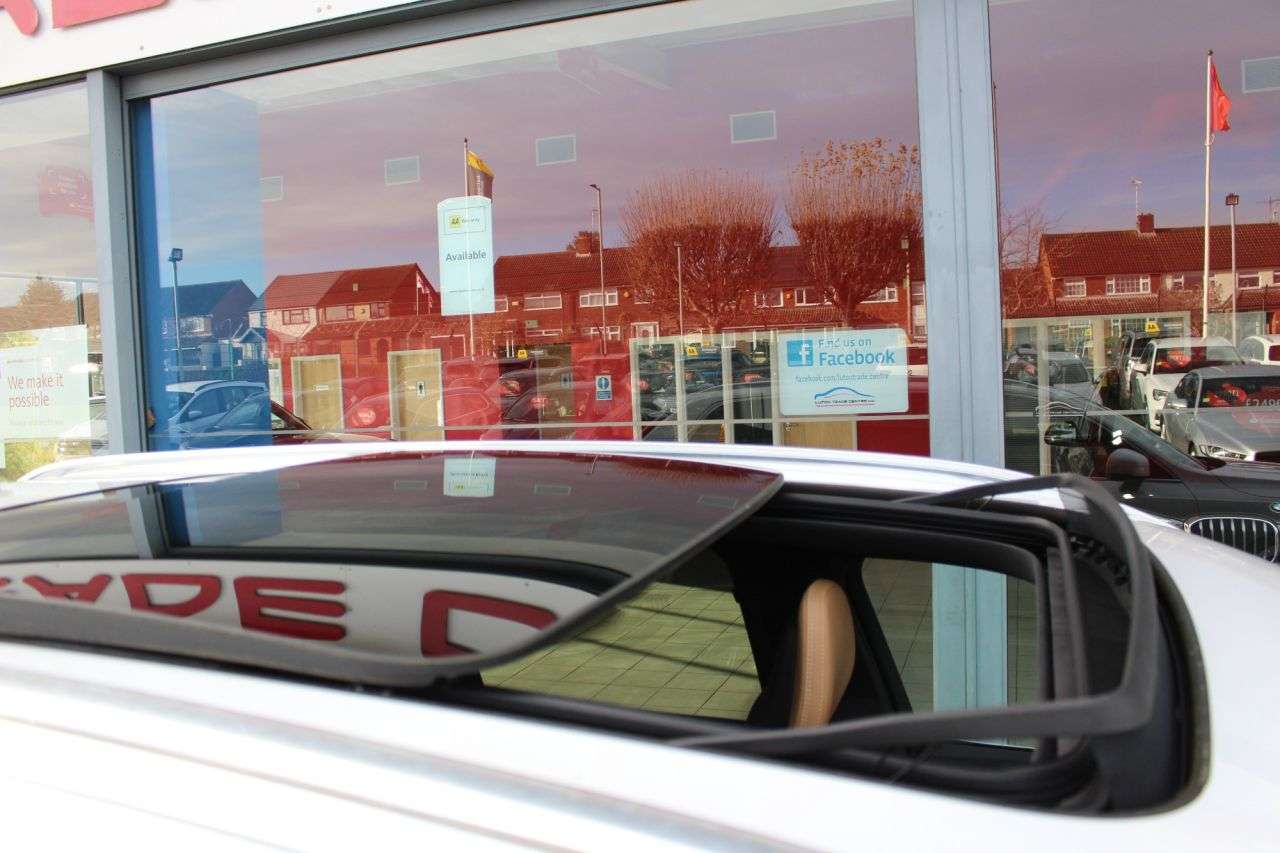 A 2017 VOLVO XC90 2.0 D5 PowerPulse Inscription Pro SUV 5dr Diesel Auto 4WD Euro 6 (s/s) (235 A 2017 VOLVO XC90 2.0 D5 PowerPulse Inscription Pro SUV 5dr Diesel Auto 4WD Euro 6 (s/s) (235