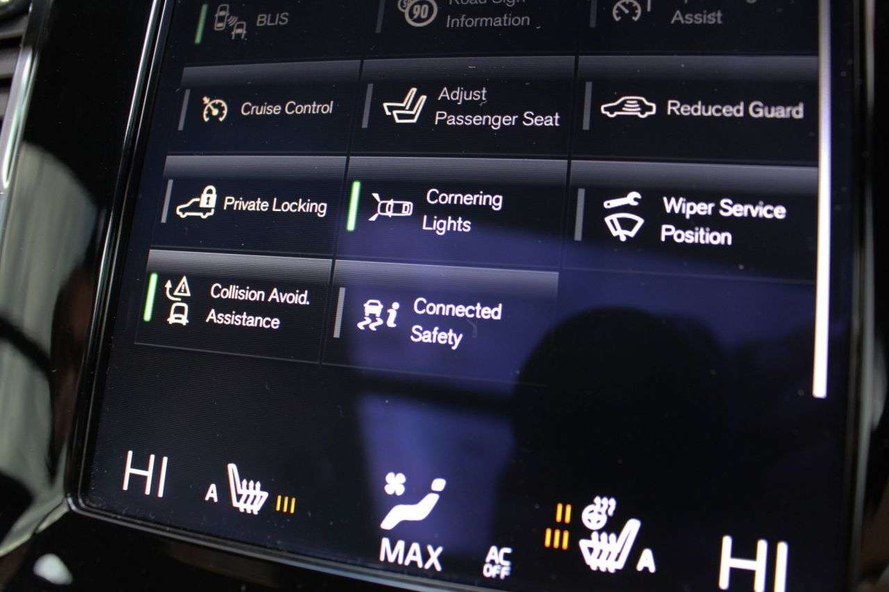 2017 VOLVO XC90 2017 VOLVO XC90