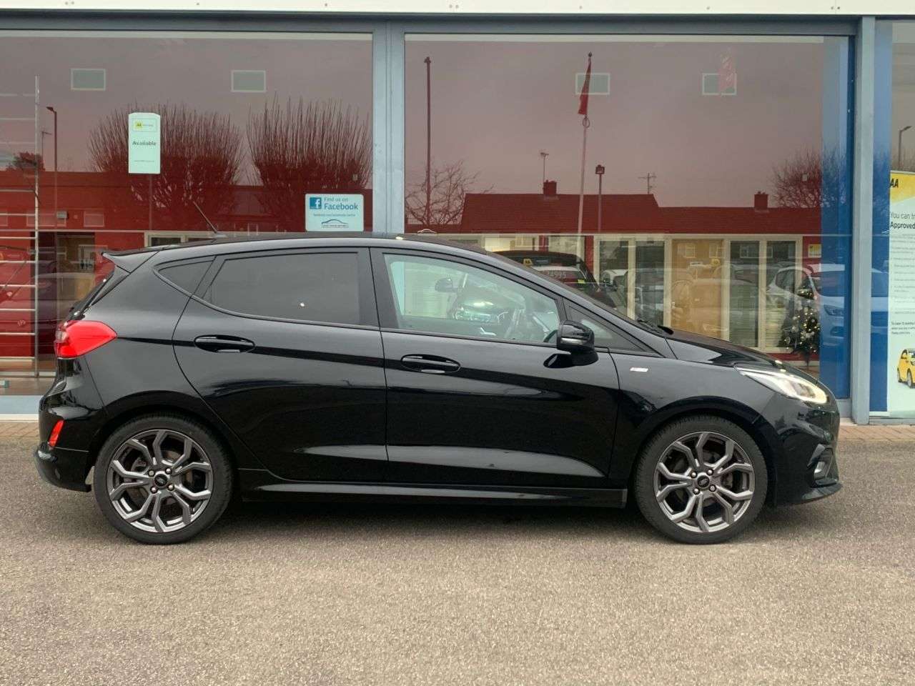 A 2018 FORD FIESTA 1.0T EcoBoost GPF ST-Line Hatchback 5dr Petrol Manual Euro 6 (s/s) (100 ps) A 2018 FORD FIESTA 1.0T EcoBoost GPF ST-Line Hatchback 5dr Petrol Manual Euro 6 (s/s) (100 ps)