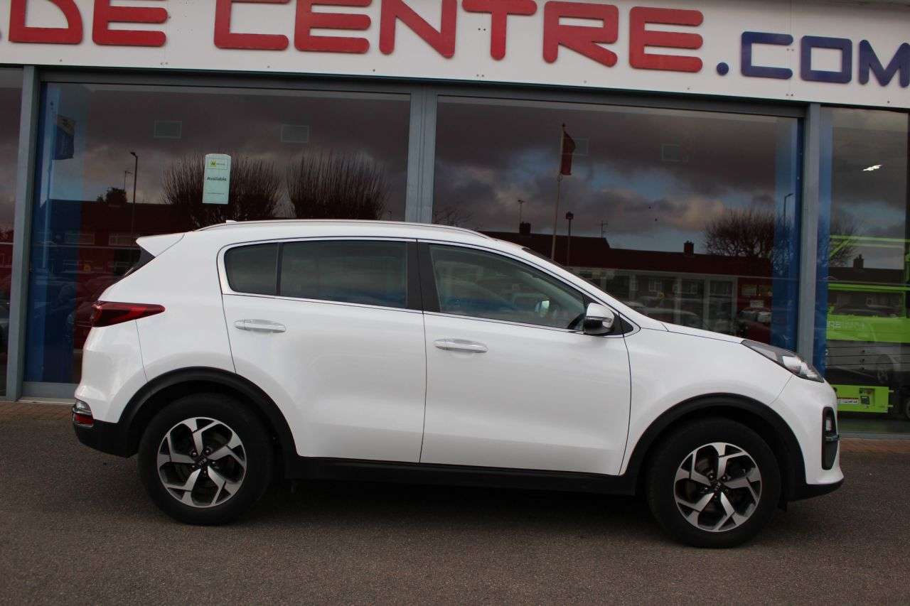 A 2021 KIA SPORTAGE 1.6 GDi 2 GPF SUV 5dr Petrol Manual Euro 6 (s/s) (130 bhp) 17" ALLOYS, CRUI A 2021 KIA SPORTAGE 1.6 GDi 2 GPF SUV 5dr Petrol Manual Euro 6 (s/s) (130 bhp) 17" ALLOYS, CRUI