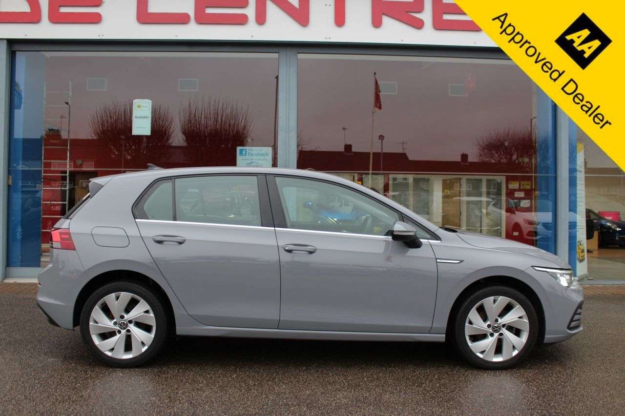 A 2020 VOLKSWAGEN GOLF 1.5 TSI Style Hatchback 5dr Petrol Manual Euro 6 (s/s) (130 ps) 17"ALLOYS, A 2020 VOLKSWAGEN GOLF 1.5 TSI Style Hatchback 5dr Petrol Manual Euro 6 (s/s) (130 ps) 17"ALLOYS,