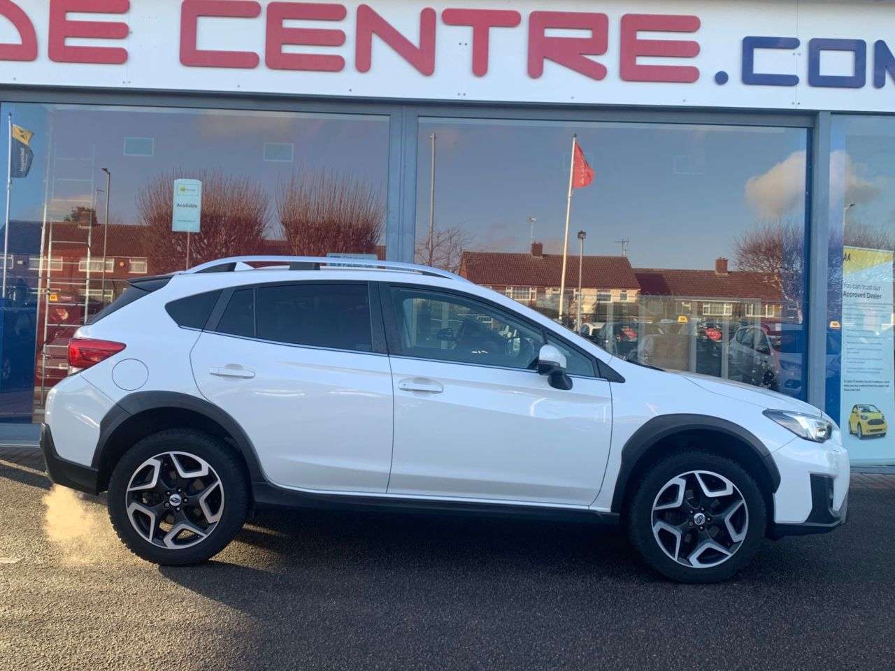 A 2018 SUBARU XV 2.0i SE SUV 5dr Petrol Lineartronic 4WD Euro 6 (s/s) (156 ps) 18" ALLOYS, C A 2018 SUBARU XV 2.0i SE SUV 5dr Petrol Lineartronic 4WD Euro 6 (s/s) (156 ps) 18" ALLOYS, C