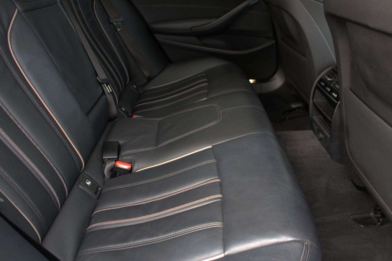 2019 BMW 5 SERIES 2019 BMW 5 SERIES