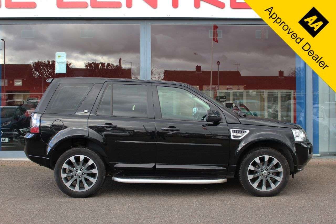 A 2013 LAND ROVER FREELANDER 2 2.2 SD4 HSE Lux SUV 5dr Diesel CommandShift 4WD Euro 5 (190 ps) XENONS, CRU A 2013 LAND ROVER FREELANDER 2 2.2 SD4 HSE Lux SUV 5dr Diesel CommandShift 4WD Euro 5 (190 ps) XENONS, CRU