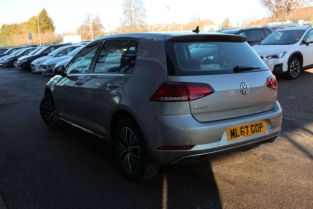 2017 VOLKSWAGEN GOLF 2017 VOLKSWAGEN GOLF