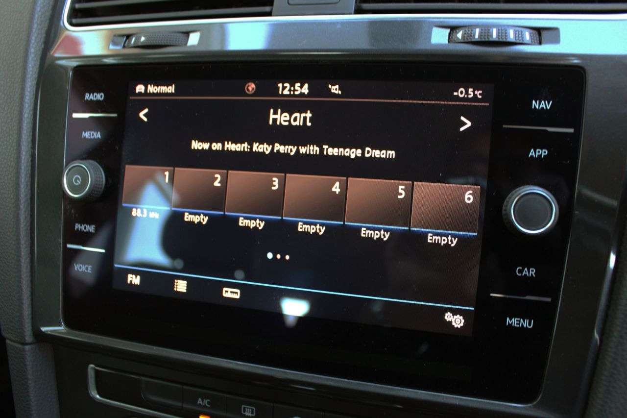 2017 VOLKSWAGEN GOLF 2017 VOLKSWAGEN GOLF