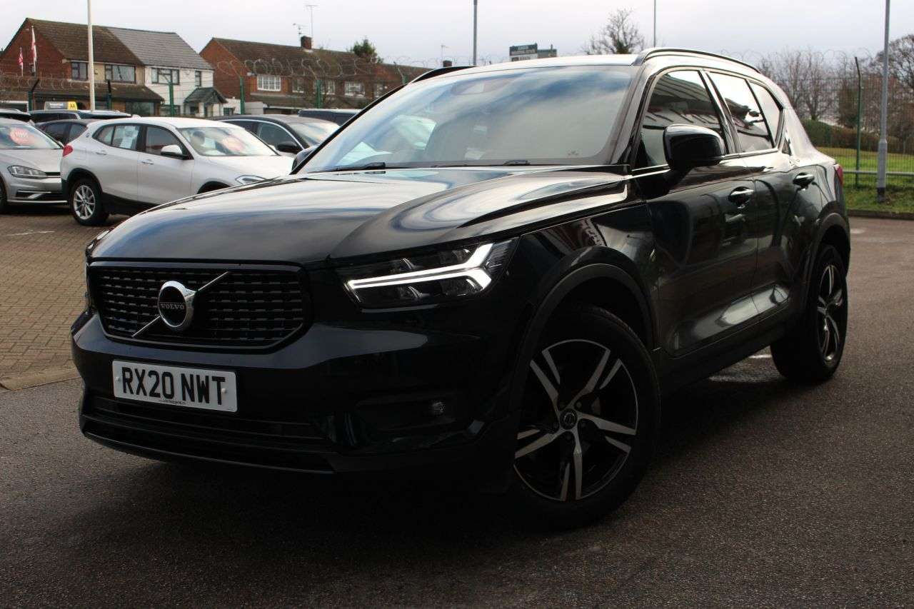 2020 VOLVO XC40 2020 VOLVO XC40