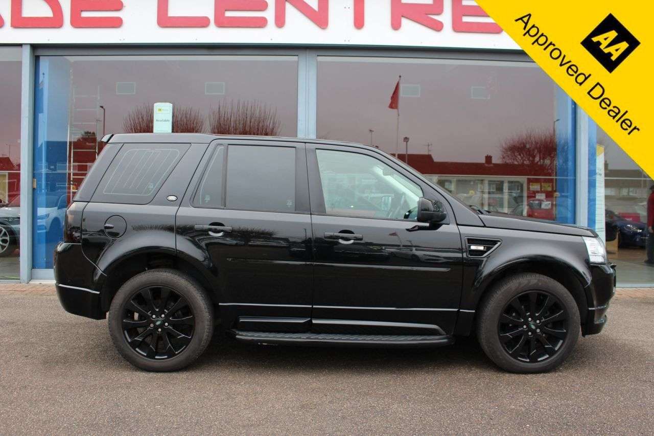A 2014 LAND ROVER FREELANDER 2 2.2 SD4 Dynamic SUV 5dr Diesel CommandShift 4WD Euro 5 (190 ps) P/SENSORS, A 2014 LAND ROVER FREELANDER 2 2.2 SD4 Dynamic SUV 5dr Diesel CommandShift 4WD Euro 5 (190 ps) P/SENSORS,