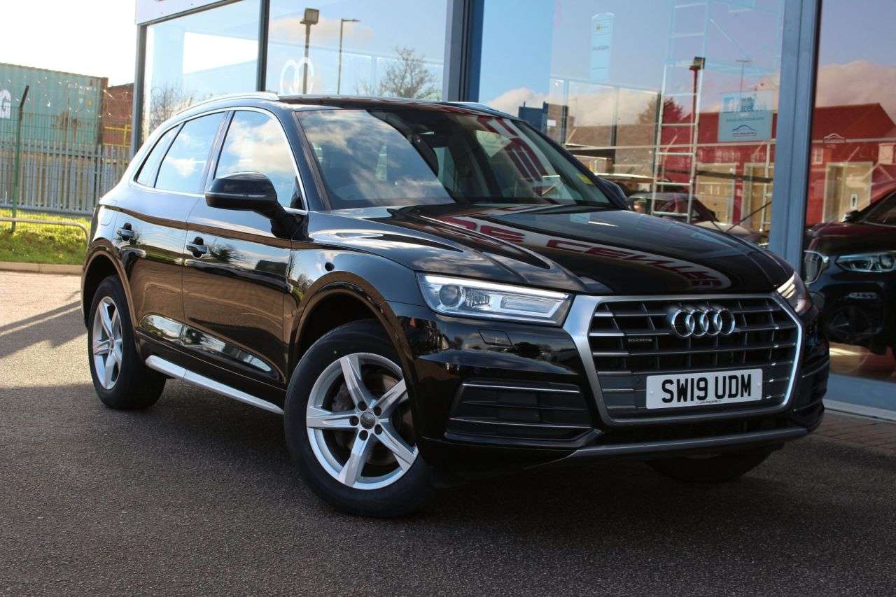 A 2019 AUDI Q5 2.0 TDI 40 Sport SUV 5dr Diesel S Tronic quattro Euro 6 (s/s) (190 ps) DAB, A 2019 AUDI Q5 2.0 TDI 40 Sport SUV 5dr Diesel S Tronic quattro Euro 6 (s/s) (190 ps) DAB,