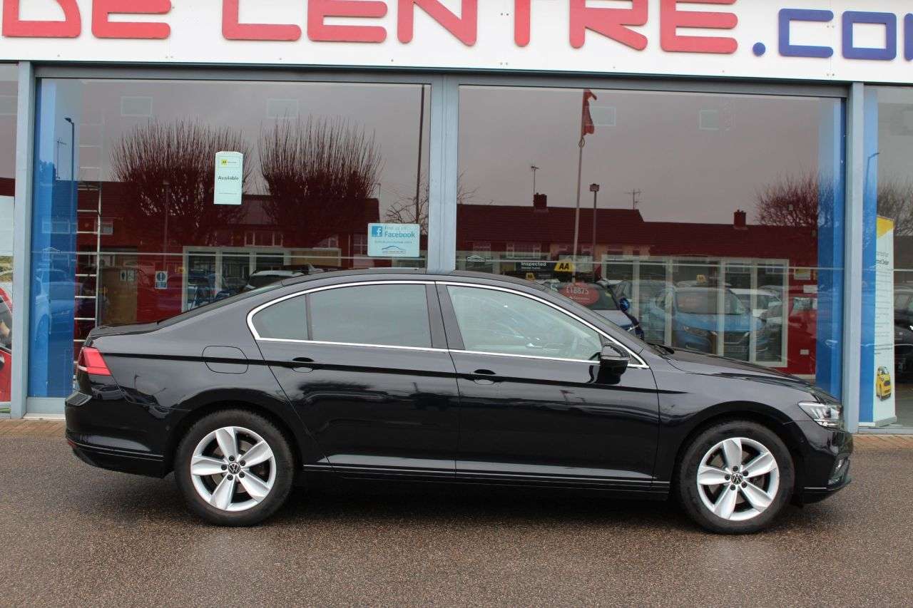 A 2021 VOLKSWAGEN PASSAT 1.5 TSI EVO SE Nav Saloon 4dr Petrol DSG Euro 6 (s/s) (150 ps) 17" ALLOYS, A 2021 VOLKSWAGEN PASSAT 1.5 TSI EVO SE Nav Saloon 4dr Petrol DSG Euro 6 (s/s) (150 ps) 17" ALLOYS,