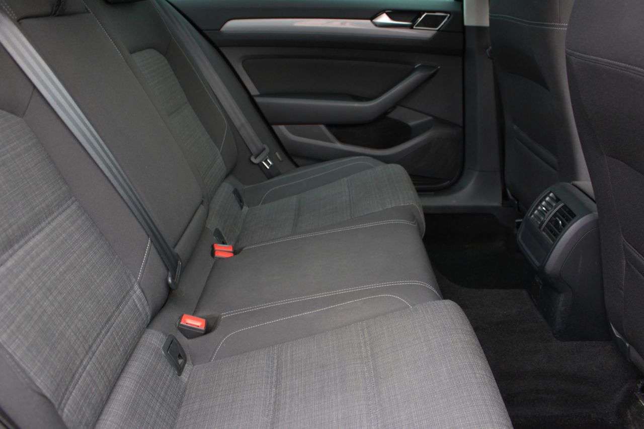 2021 VOLKSWAGEN PASSAT 2021 VOLKSWAGEN PASSAT