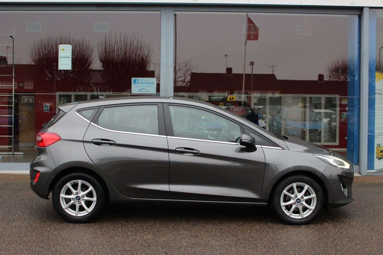 A 2018 FORD FIESTA 1.0T EcoBoost GPF Zetec Hatchback 5dr Petrol Manual Euro 6 (s/s) (100 ps) 1 A 2018 FORD FIESTA 1.0T EcoBoost GPF Zetec Hatchback 5dr Petrol Manual Euro 6 (s/s) (100 ps) 1