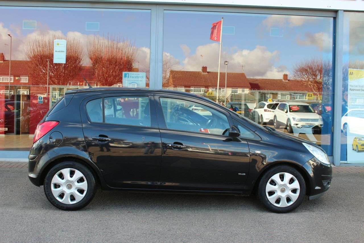 A 2008 VAUXHALL CORSA 1.4i 16v Club Hatchback 5dr Petrol Automatic (166 g/km, 89 bhp) *** GREAT F A 2008 VAUXHALL CORSA 1.4i 16v Club Hatchback 5dr Petrol Automatic (166 g/km, 89 bhp) *** GREAT F