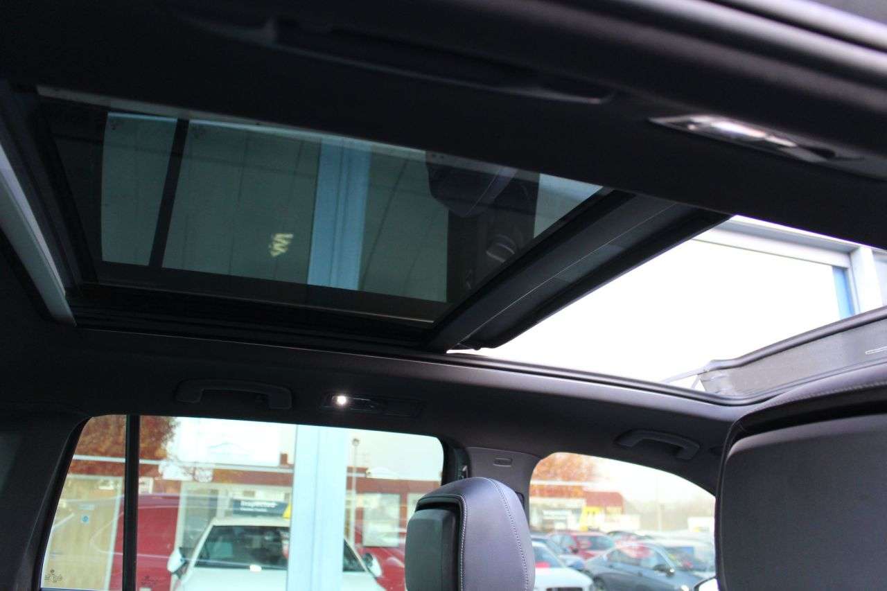 A 2016 VOLKSWAGEN TIGUAN 2.0 TDI BlueMotion Tech R-Line SUV 5dr Diesel DSG Euro 6 (s/s) (150 ps) ACT A 2016 VOLKSWAGEN TIGUAN 2.0 TDI BlueMotion Tech R-Line SUV 5dr Diesel DSG Euro 6 (s/s) (150 ps) ACT