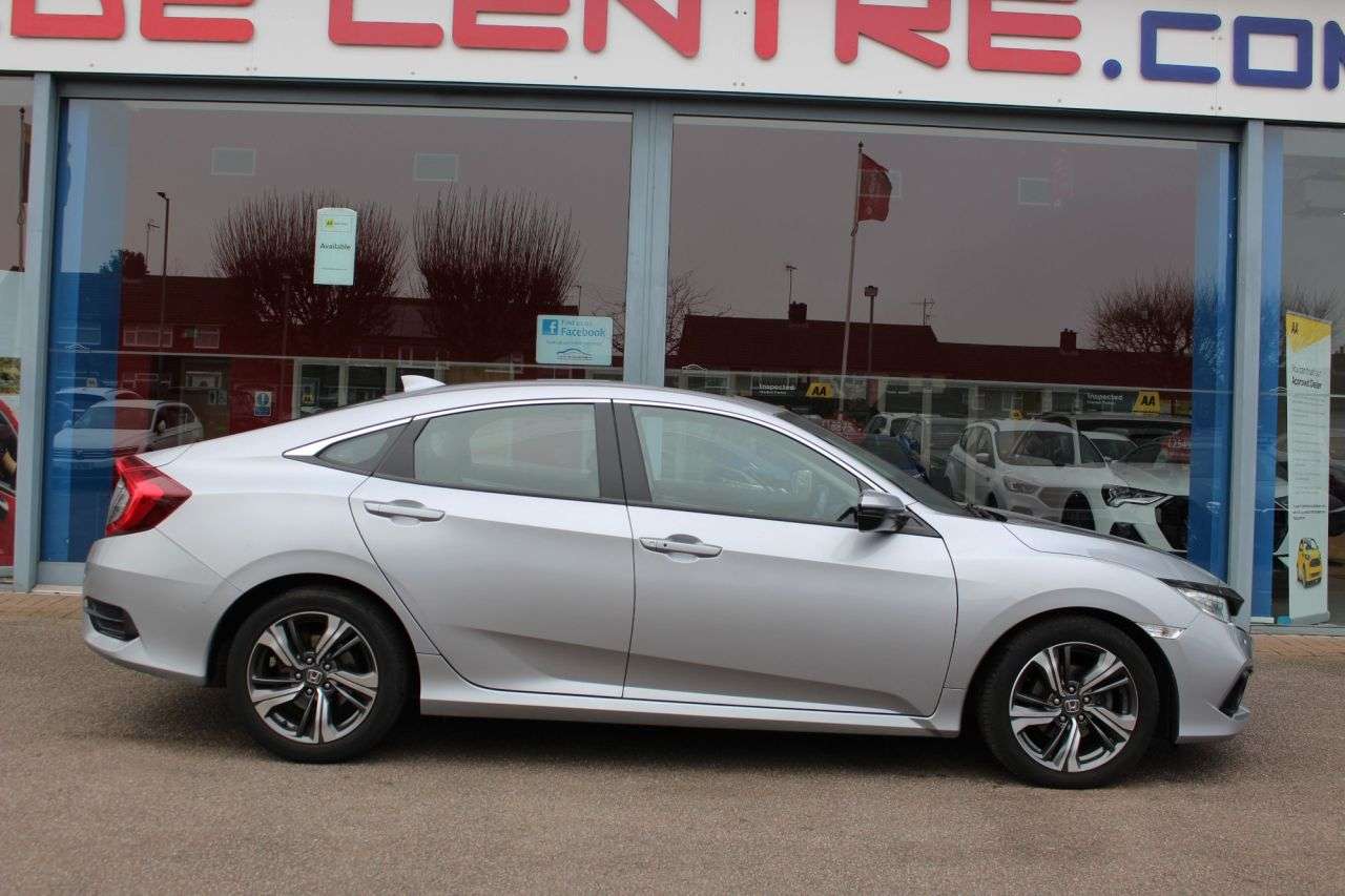 A 2020 HONDA CIVIC 1.0 VTEC Turbo EX Saloon 4dr Petrol CVT Euro 6 (s/s) (126 ps) HTD/LTHR, DAB A 2020 HONDA CIVIC 1.0 VTEC Turbo EX Saloon 4dr Petrol CVT Euro 6 (s/s) (126 ps) HTD/LTHR, DAB