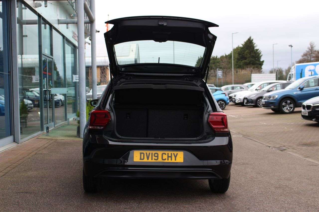 2019 VOLKSWAGEN POLO 2019 VOLKSWAGEN POLO