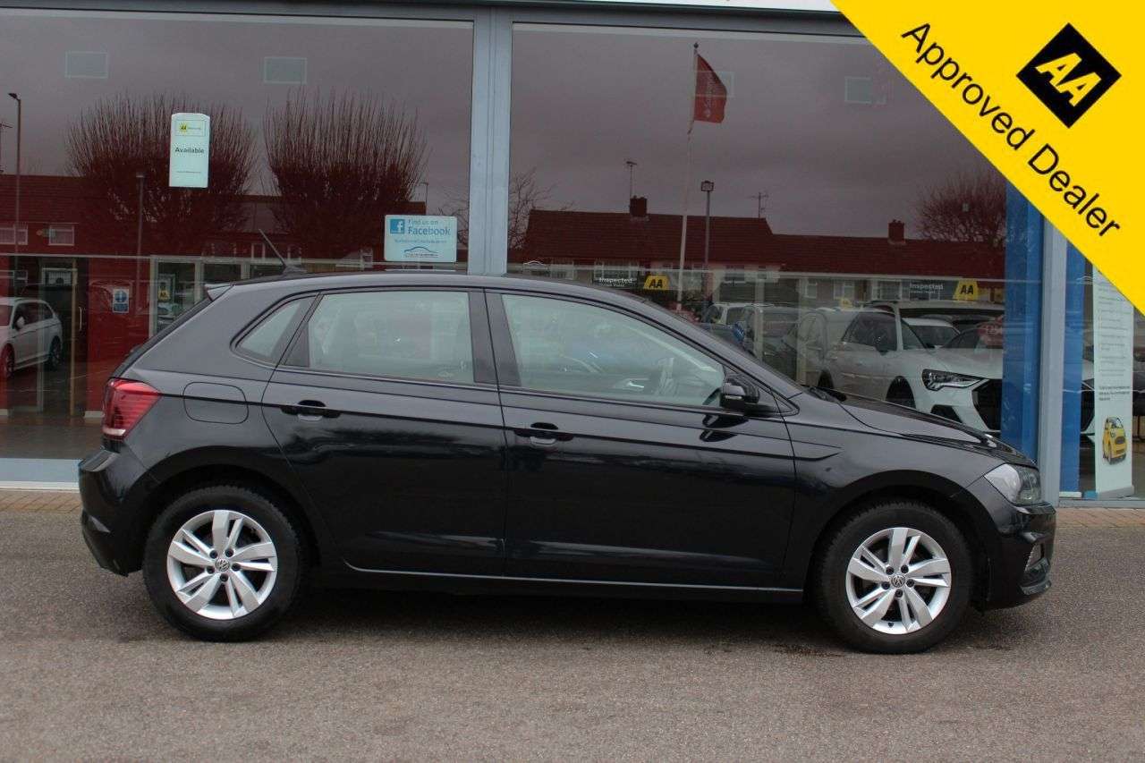 A 2019 VOLKSWAGEN POLO 1.0 EVO SE Tech Edition Hatchback 5dr Petrol Manual Euro 6 (s/s) (65 ps) 15 A 2019 VOLKSWAGEN POLO 1.0 EVO SE Tech Edition Hatchback 5dr Petrol Manual Euro 6 (s/s) (65 ps) 15