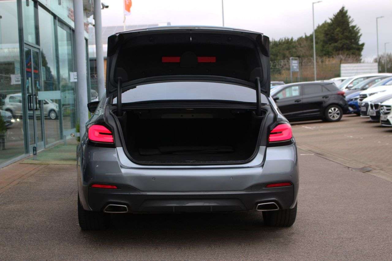 2020 BMW 5 SERIES 2020 BMW 5 SERIES