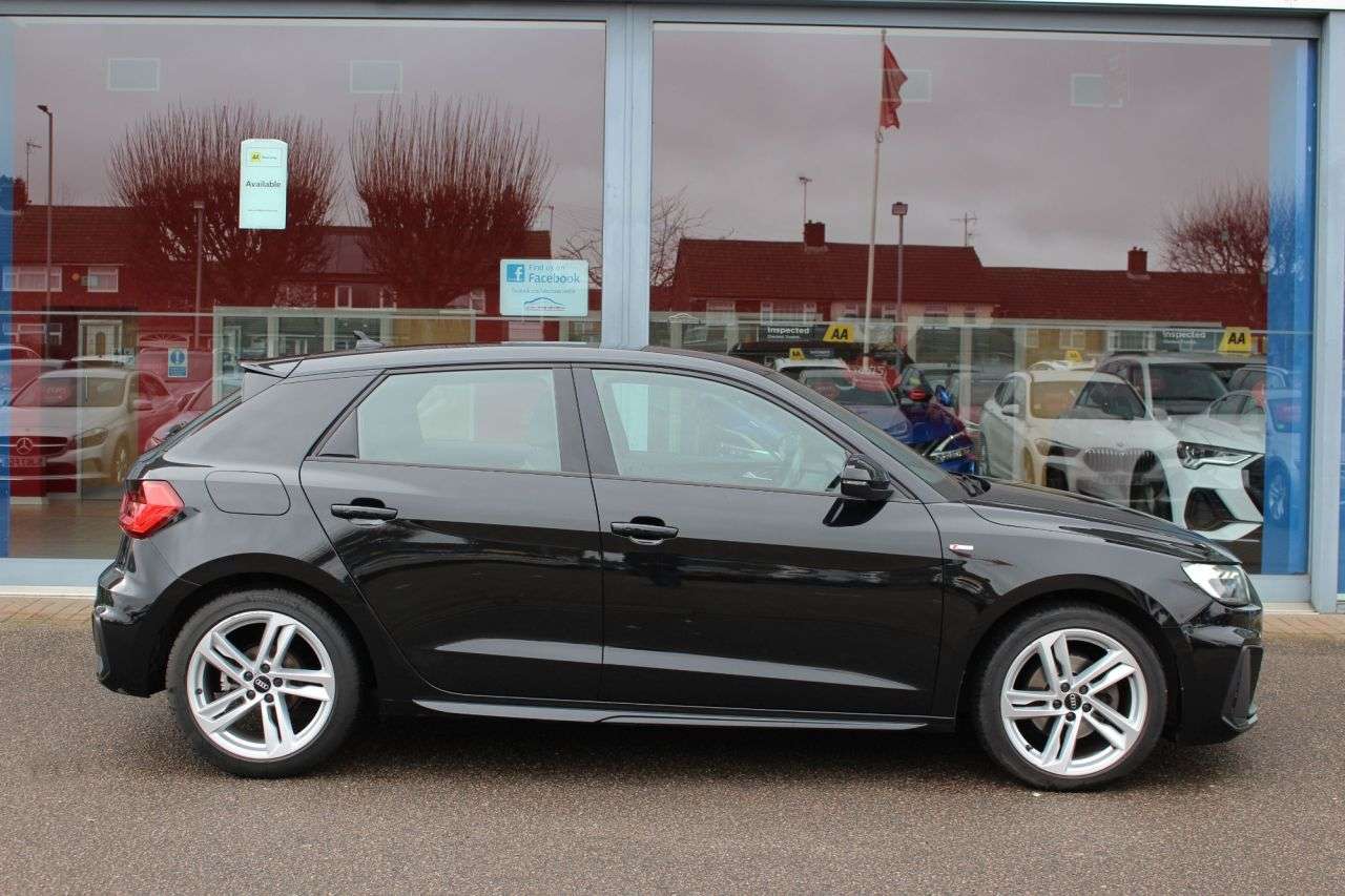 A 2021 AUDI A1 1.0 TFSI 30 S line Sportback 5dr Petrol S Tronic Euro 6 (s/s) (110 ps) DAB, A 2021 AUDI A1 1.0 TFSI 30 S line Sportback 5dr Petrol S Tronic Euro 6 (s/s) (110 ps) DAB,