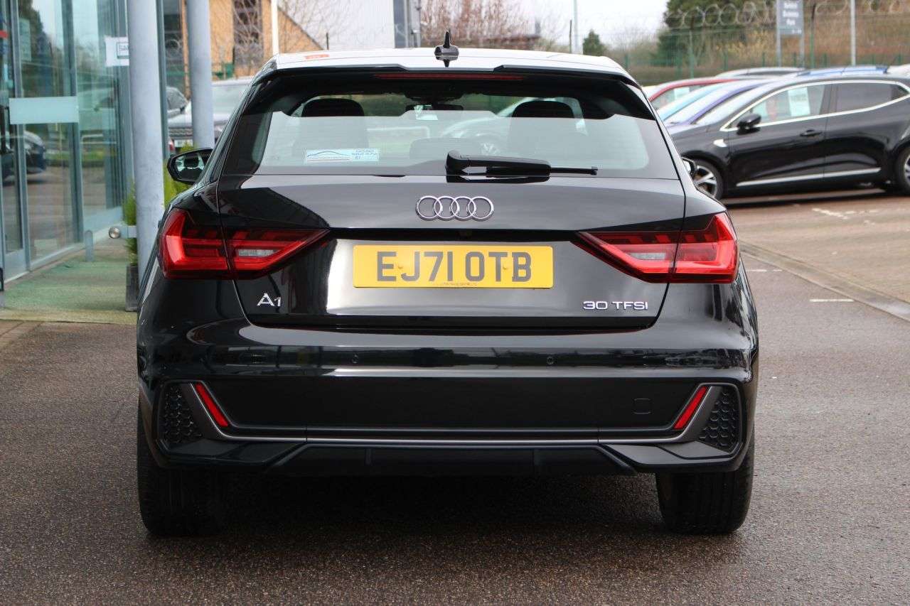2021 AUDI A1 2021 AUDI A1