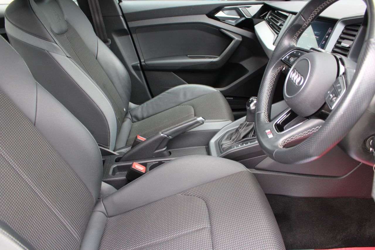 2021 AUDI A1 2021 AUDI A1